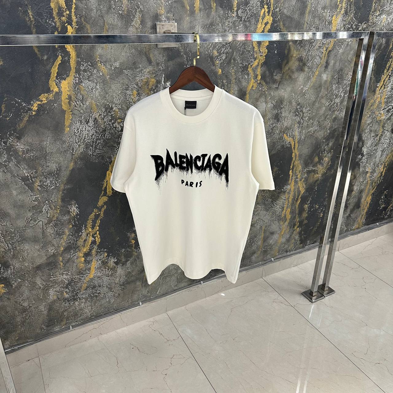 T-SHIRT BALENCIAGA