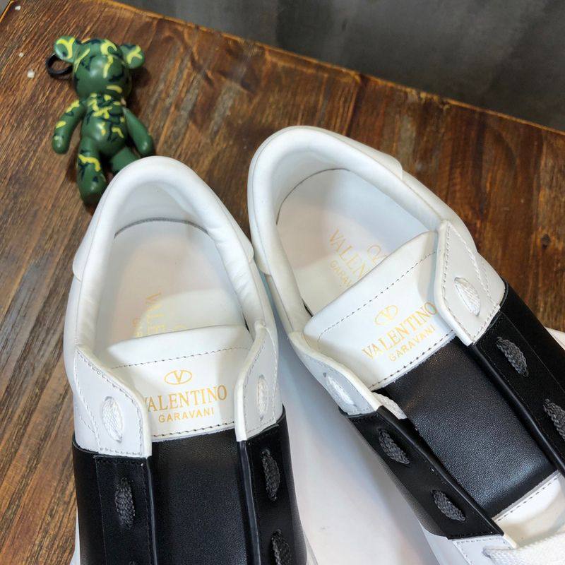 VALENTINO SNEAKERS