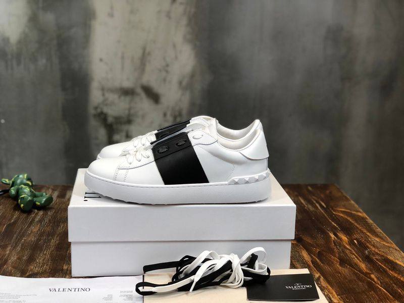 VALENTINO SNEAKERS