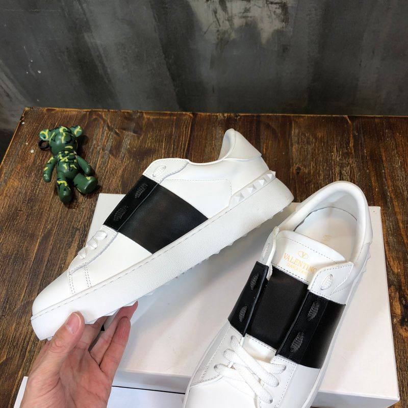 VALENTINO SNEAKERS