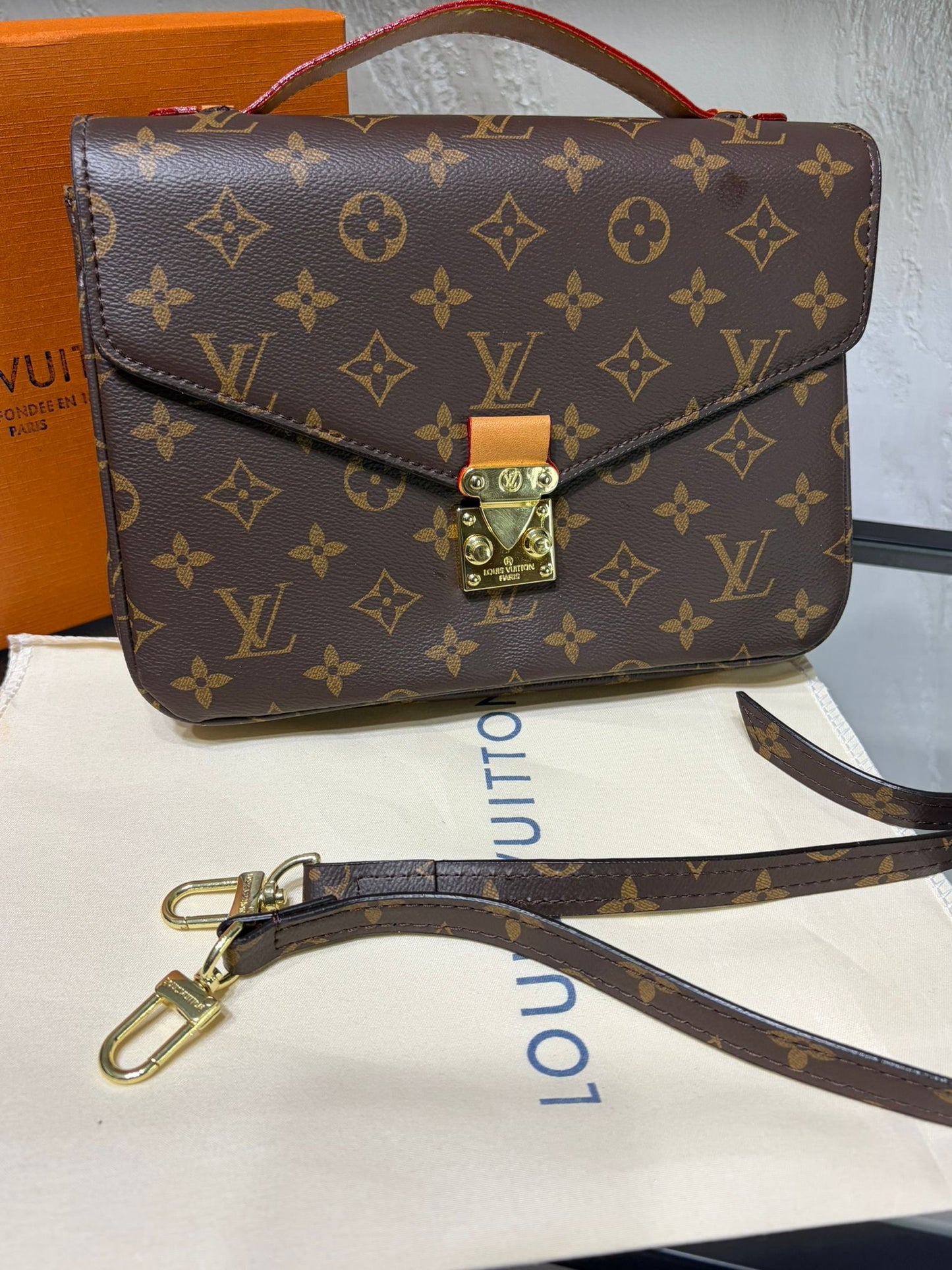 BORSA LV