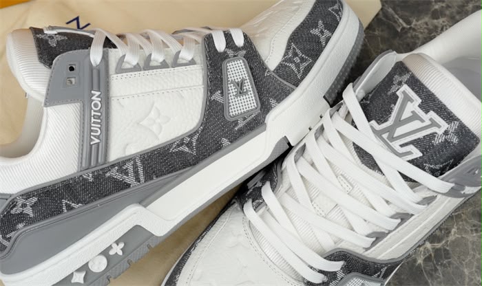 SNEAKERS LV TRAINER
