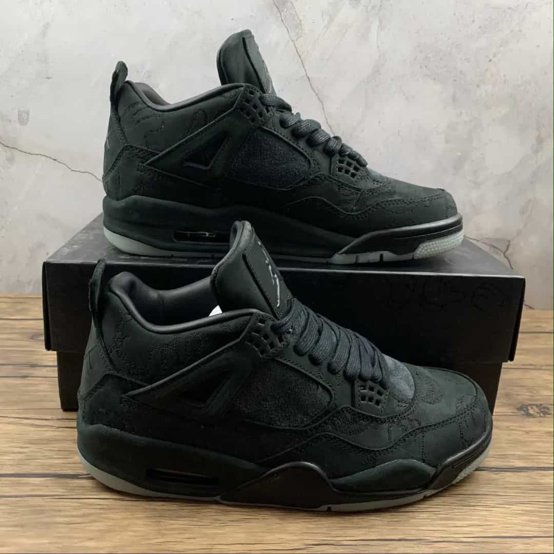 SCARPE JORDAN 4