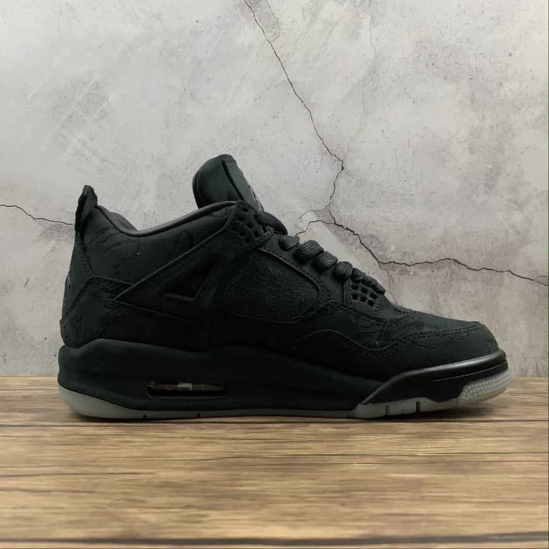 SCARPE JORDAN 4