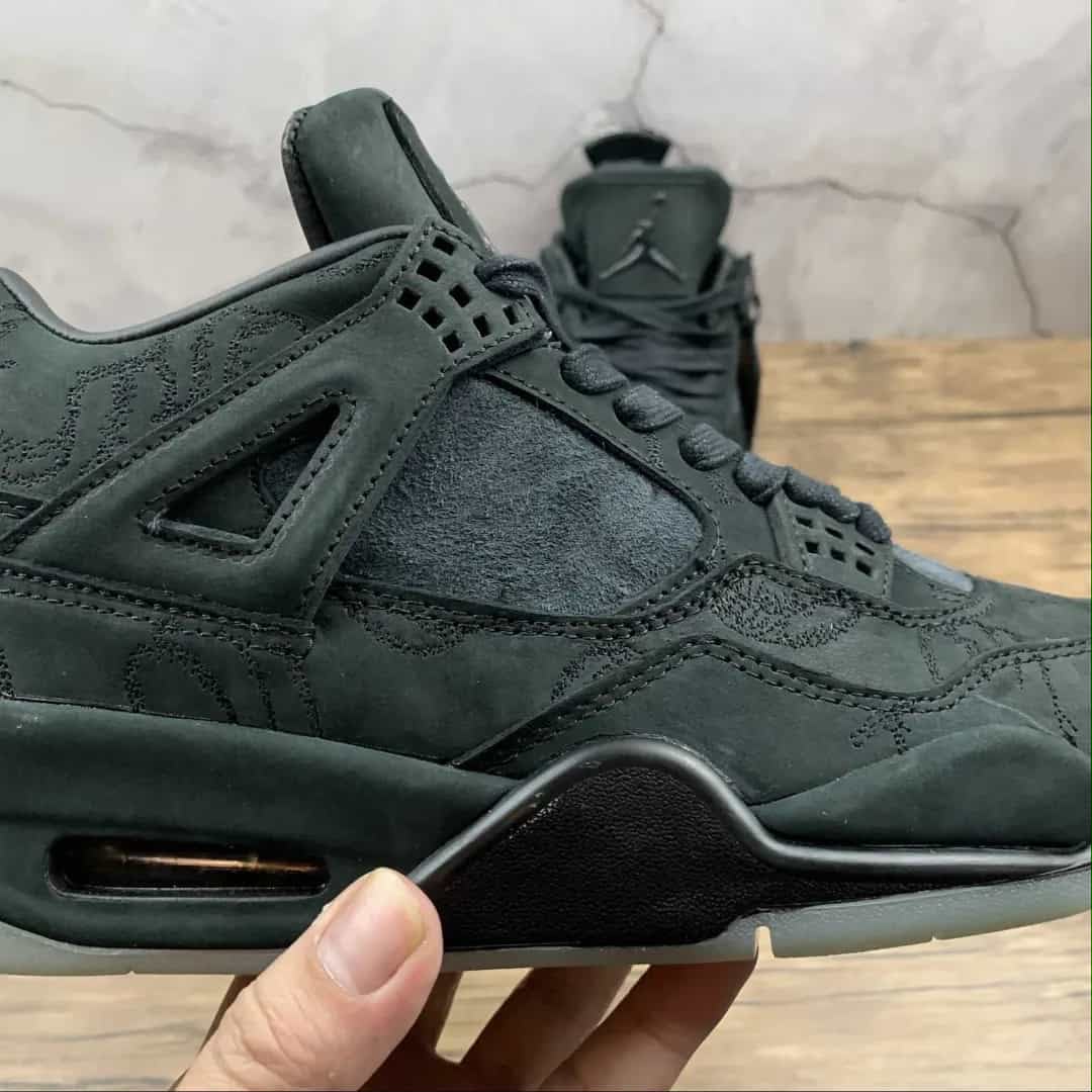SCARPE JORDAN 4