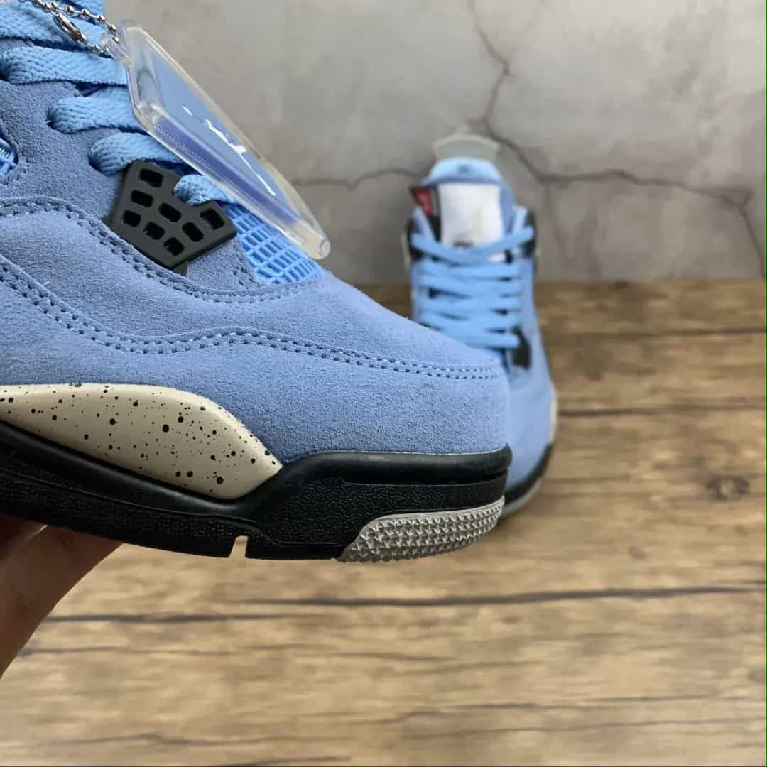 SCARPE JORDAN 4