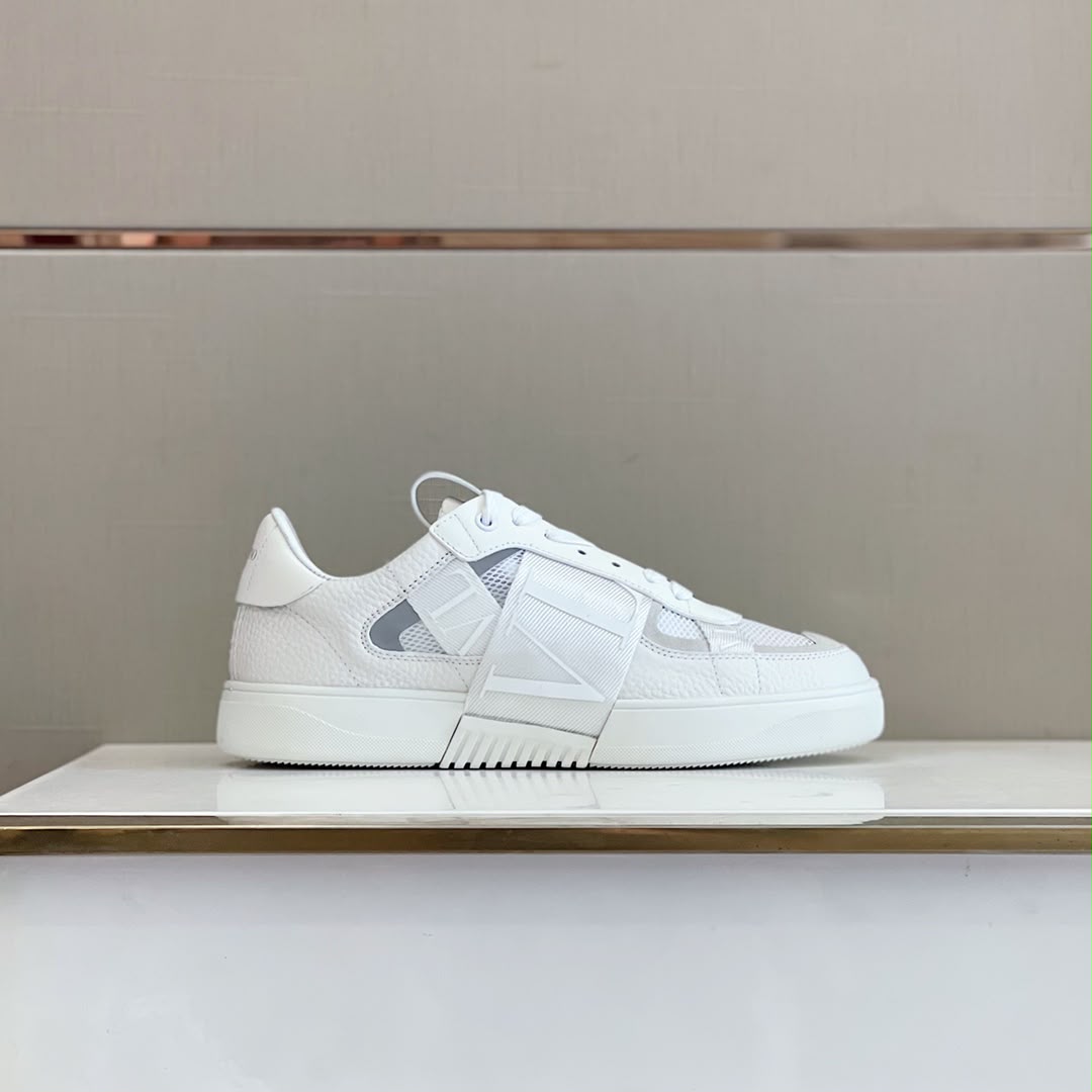 VALENTINO SNEAKERS