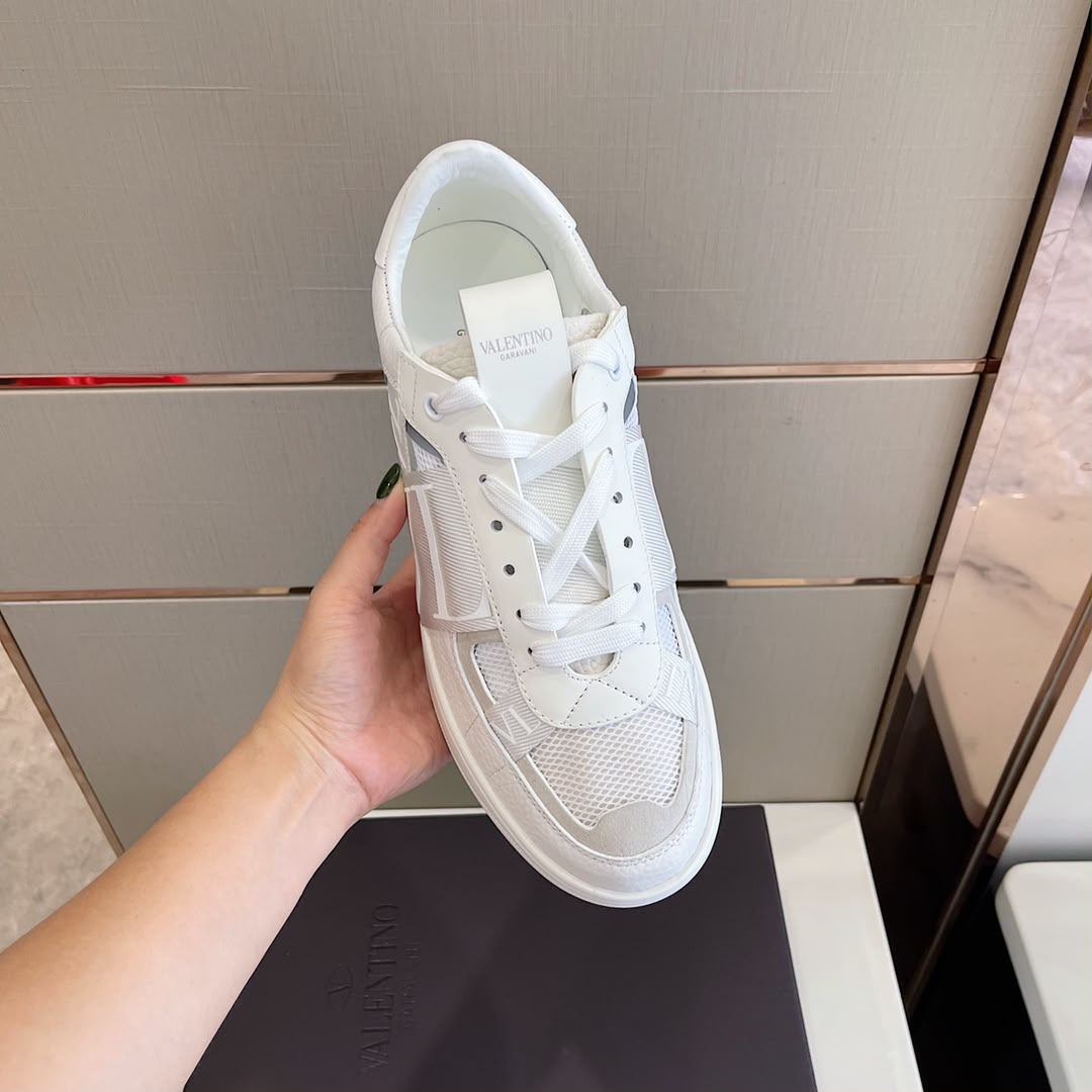 VALENTINO SNEAKERS