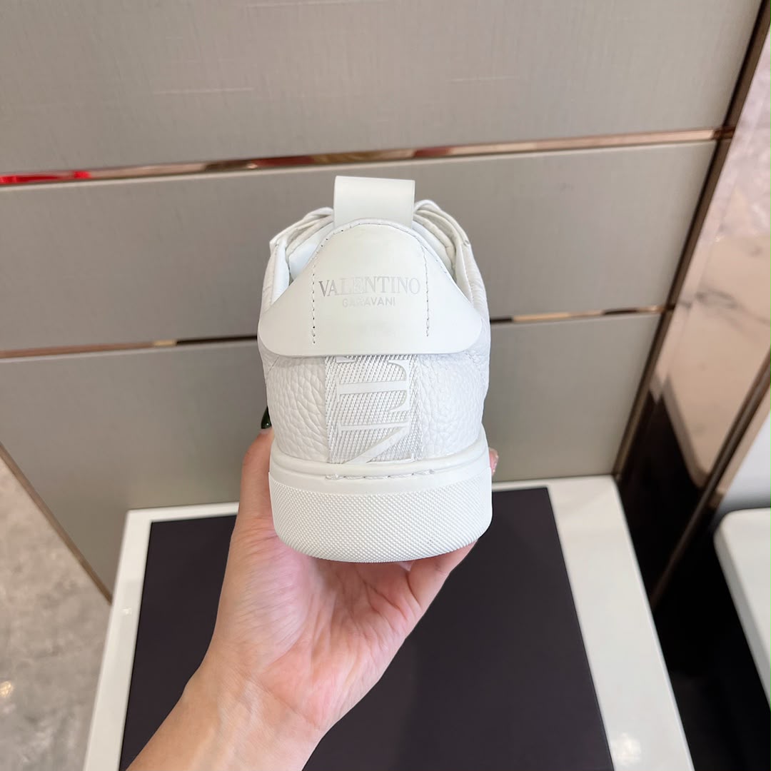 VALENTINO SNEAKERS